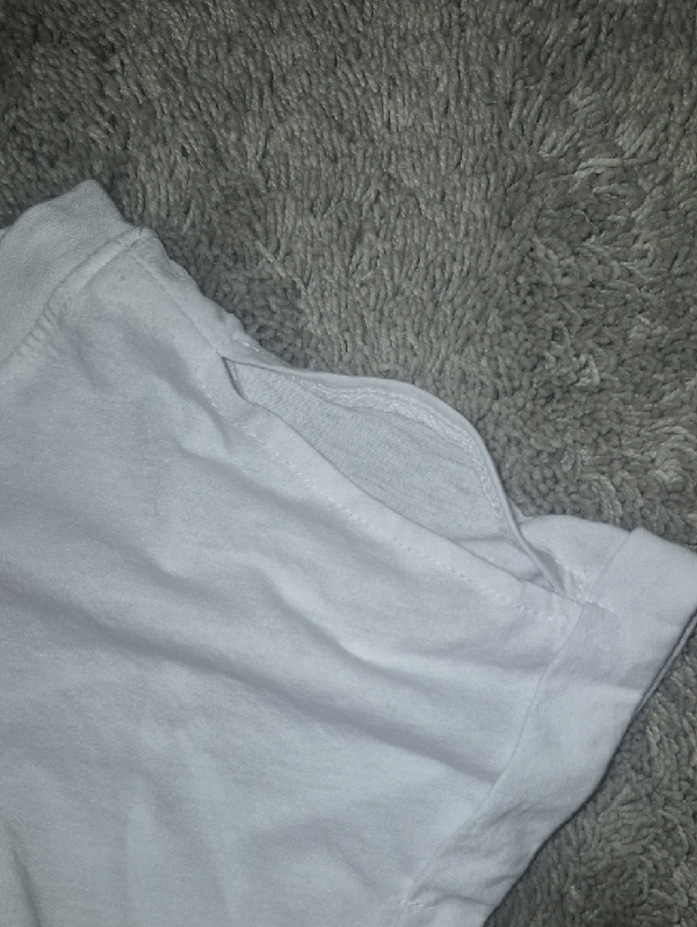 Jessica Simpson White V-Neck Short Sleeve Tee - Picture 7 of 7